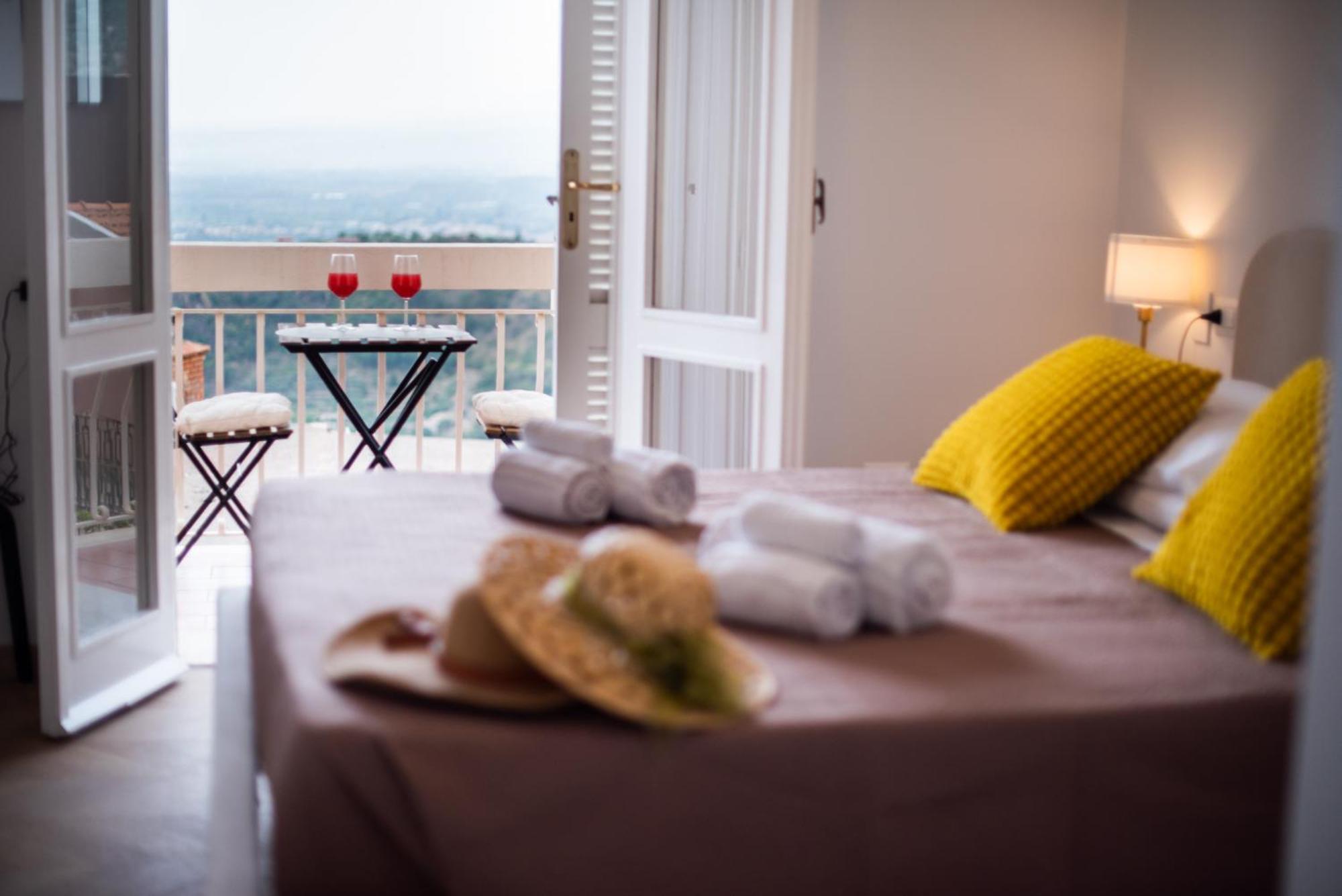 Villa Clara Suites Taormina Ngoại thất bức ảnh